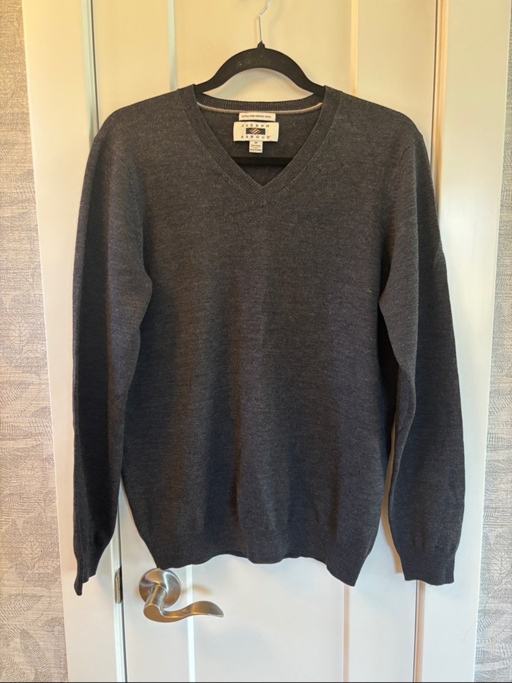 Joseph Abboud Men’s V-Neck Sweater in Charcoal Gray 100% Extra Fine Merino wool